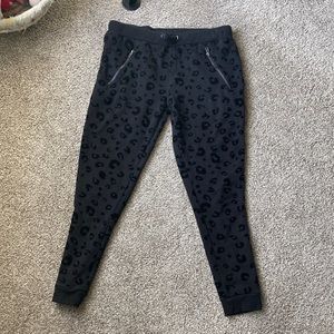 VINTAGE Havana size medium joggers black leopard